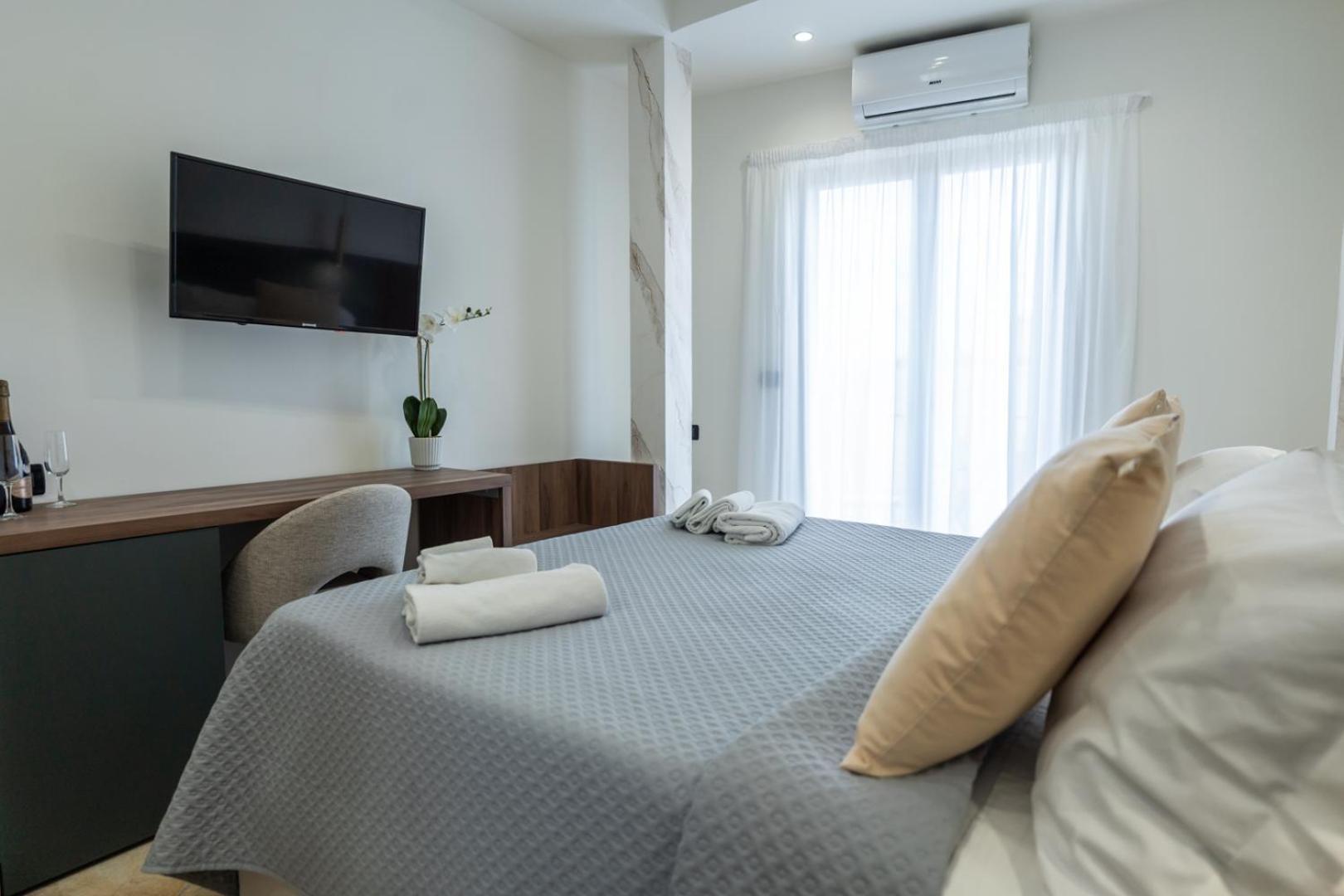 San Giusto Rooms Giardini Naxos Esterno foto
